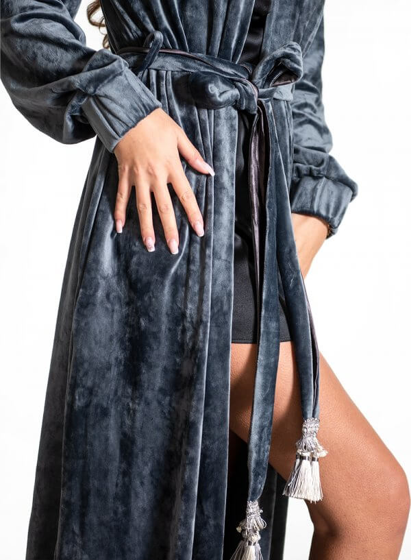 Veliūrinis pilkas ilgas chalatas