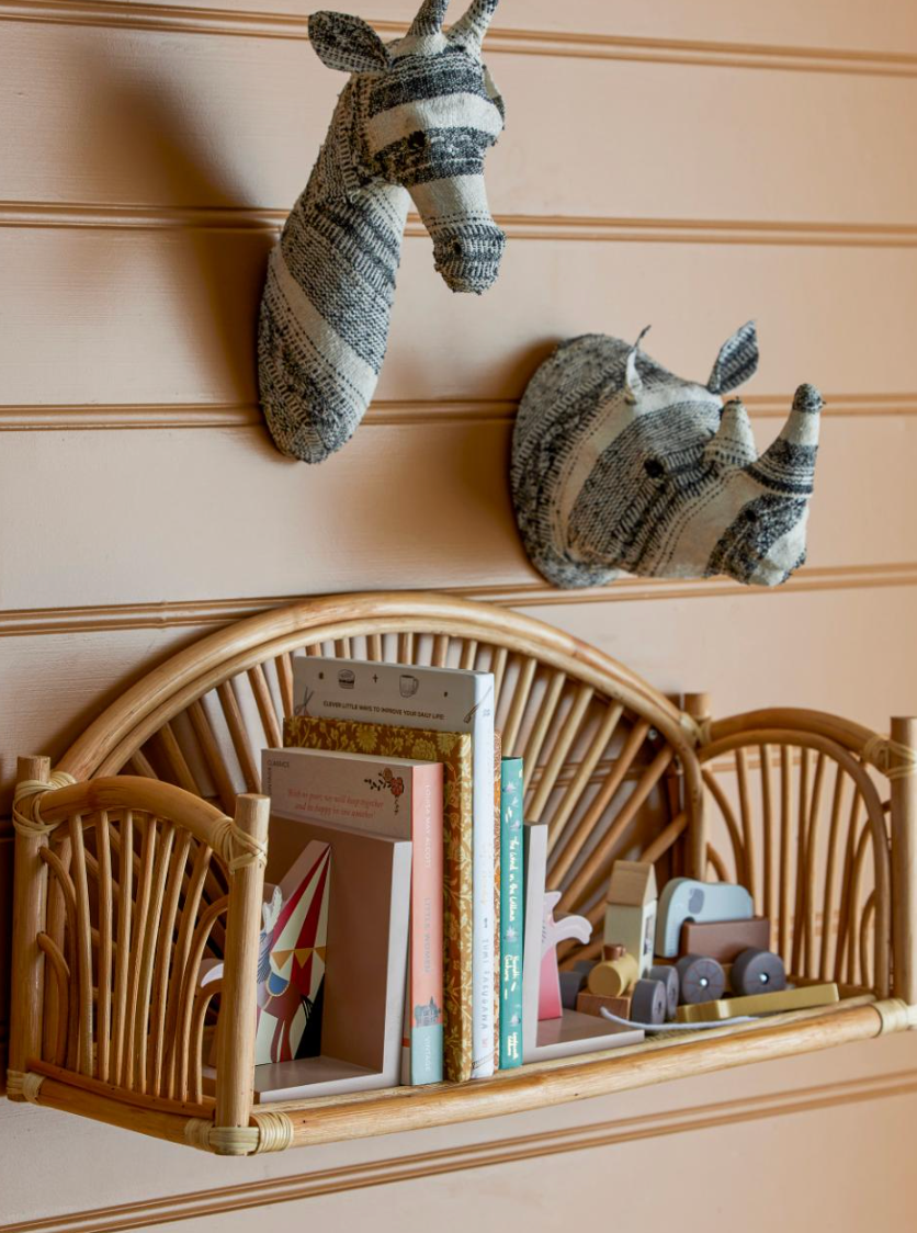 Berte sieninė dekoracija, raganosio formos, popieriaus masė