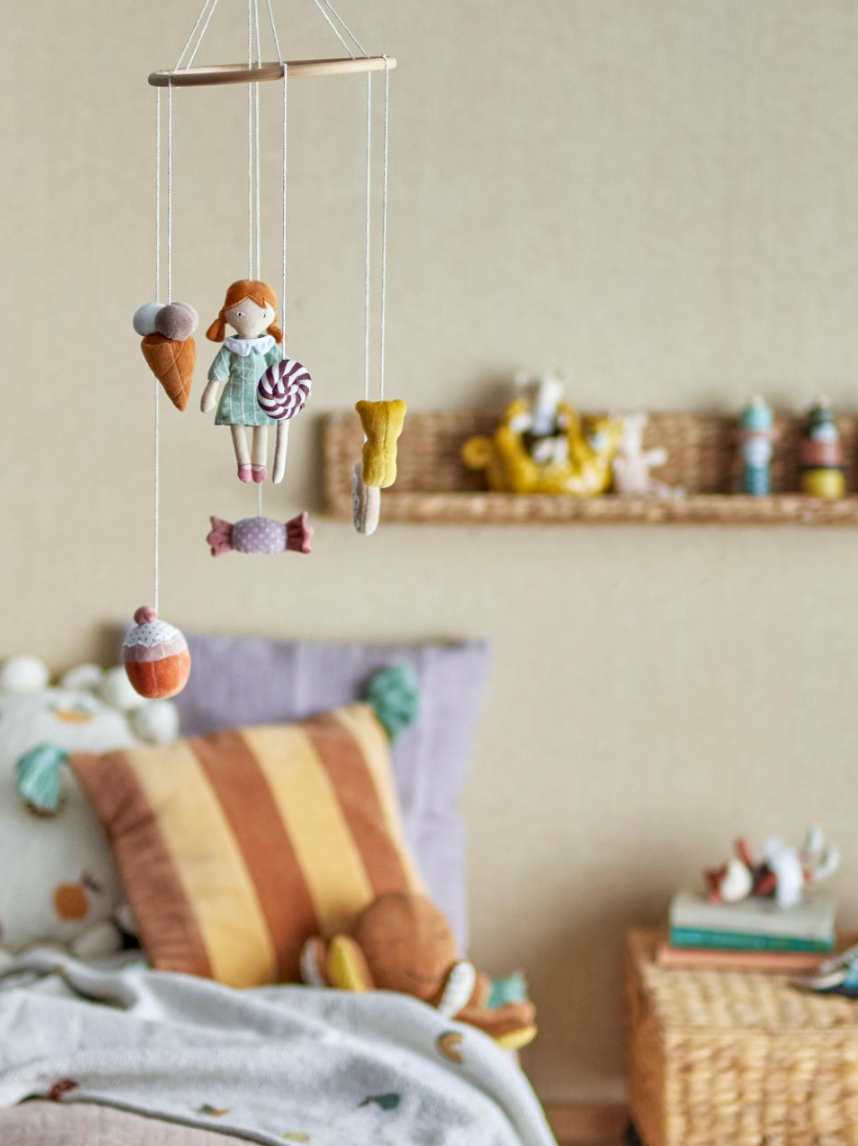 Rosana mobilusis, rudos spalvos, medvilnė