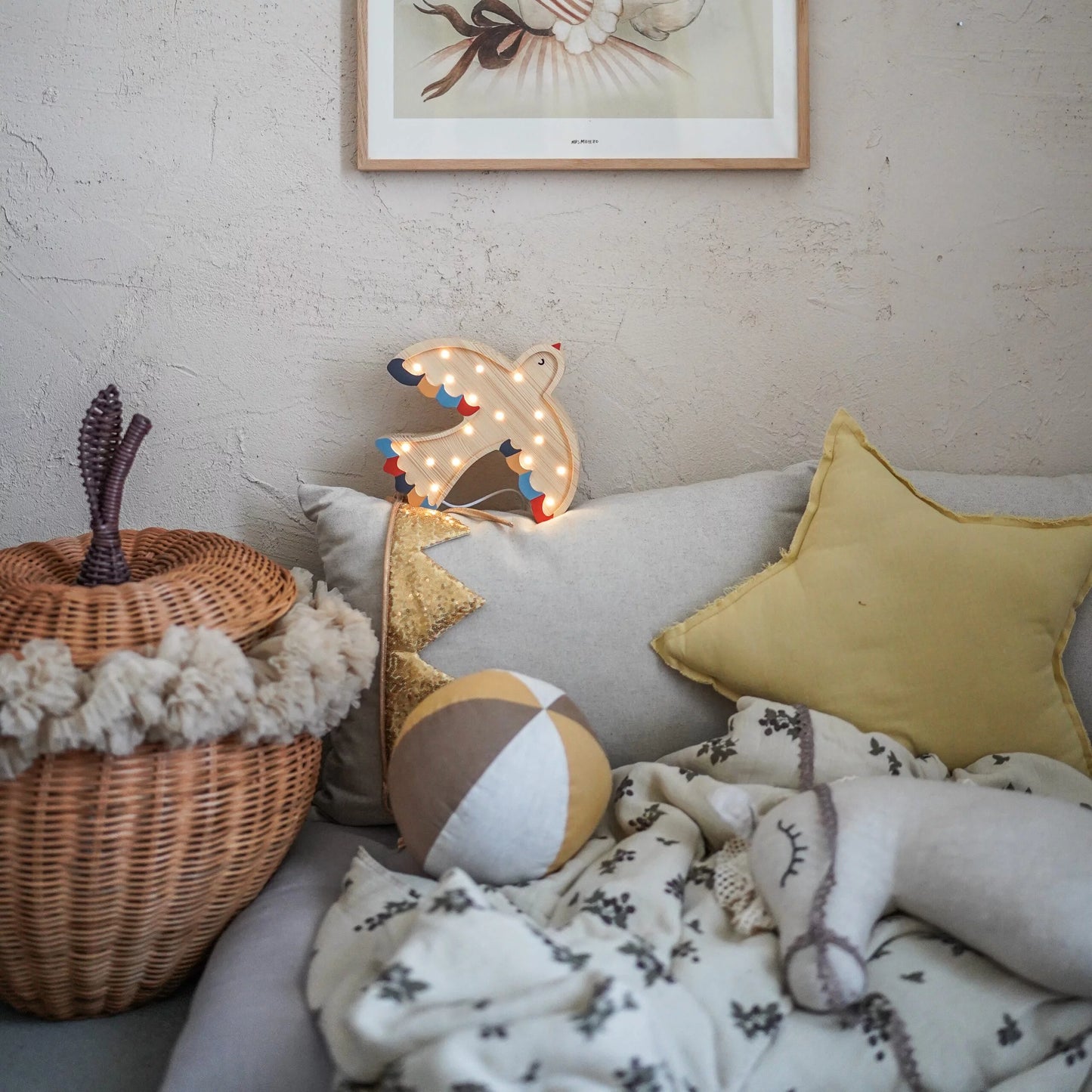 Medinis šviestuvas "Kregždė"