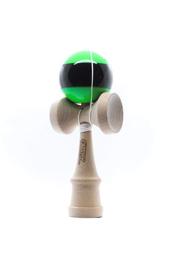 Kendama žaislas, medinis/žalias