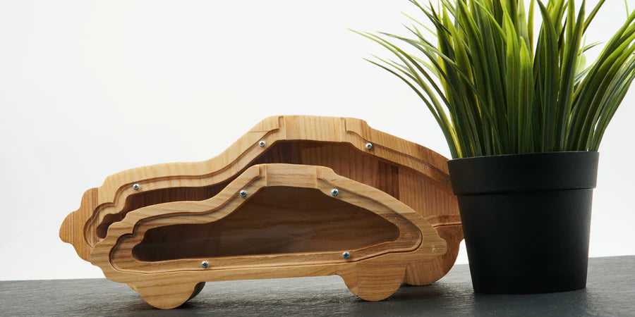 Didelė medinė taupyklė „Automobilis“ (Galimas graviravimas)