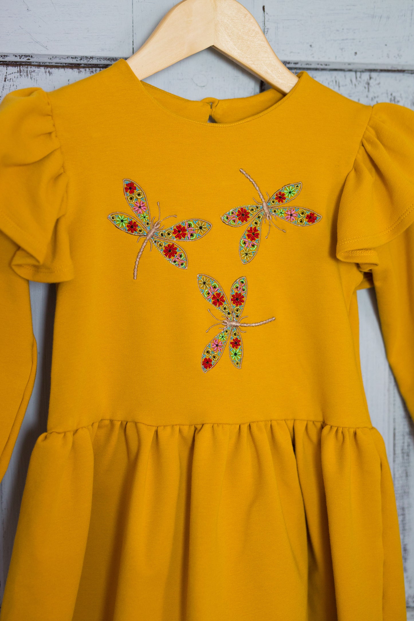 Siuvinėta suknelė "Laumžirgiai" (Įvairių spalvų)