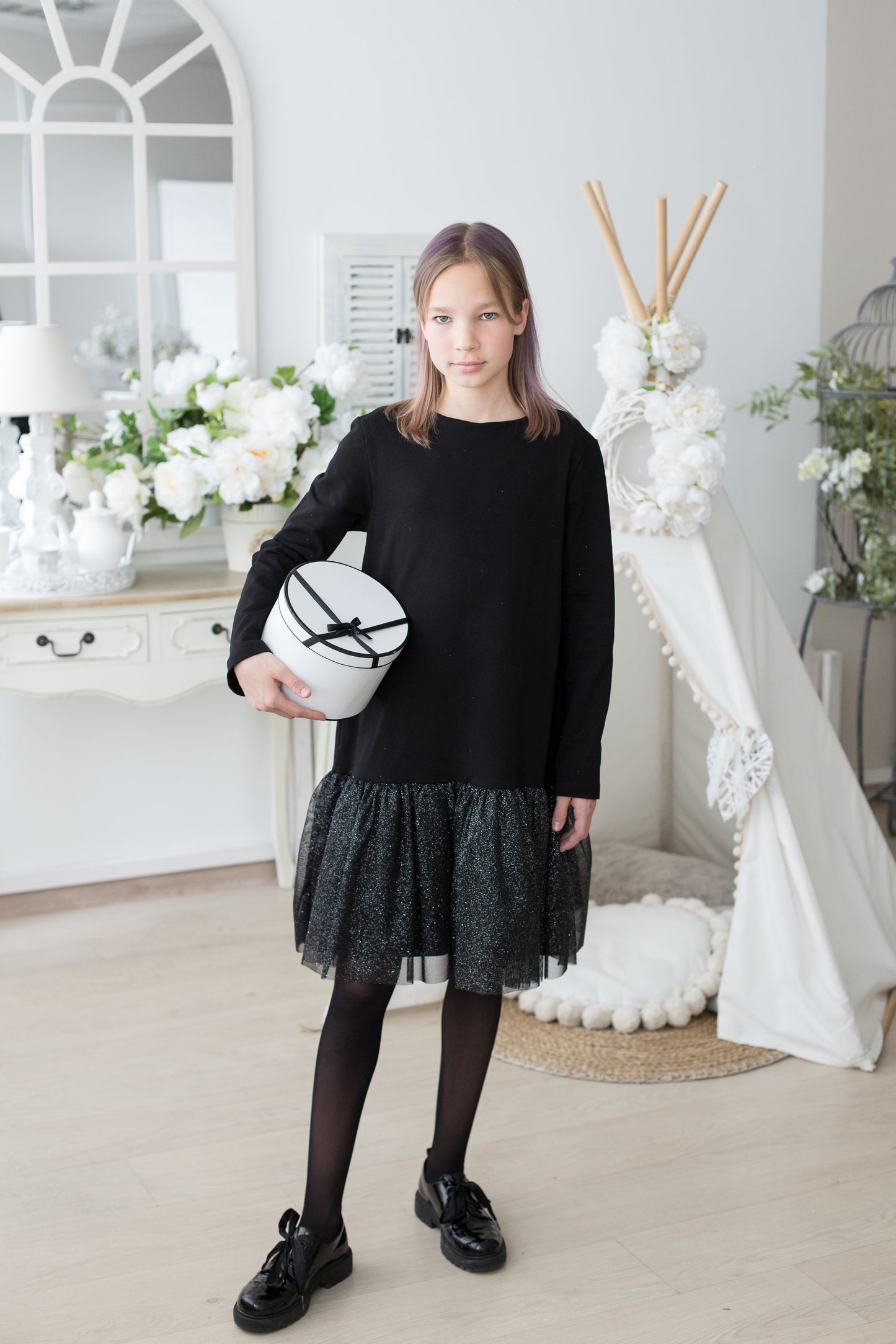 Suknelė "Blizgantis sijonėlis"