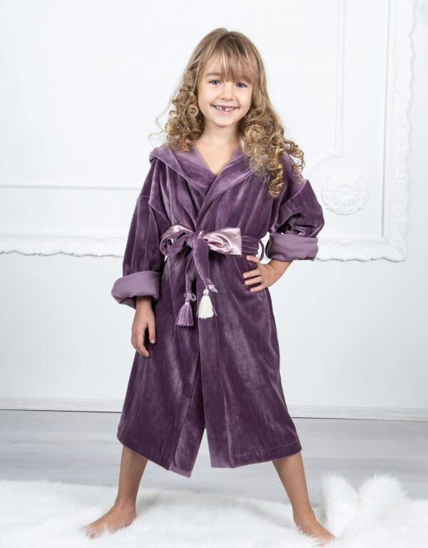 Vaikiškas veliūrinis klasikinis chalatas (Įvairių spalvų)