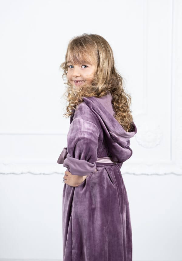 Vaikiškas veliūrinis klasikinis chalatas (Įvairių spalvų)