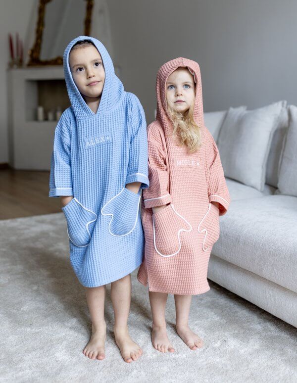 Vaikiškas žydras vaflinio audinio pončas