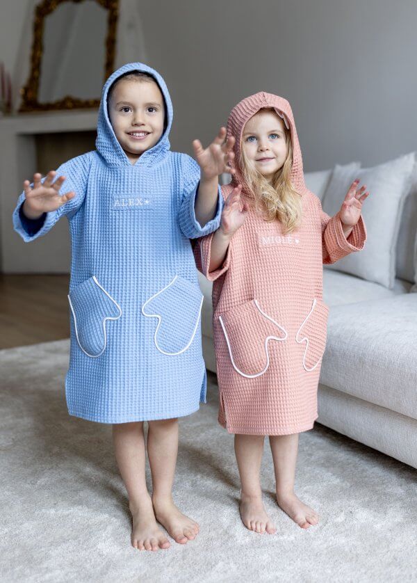 Vaikiškas žydras vaflinio audinio pončas