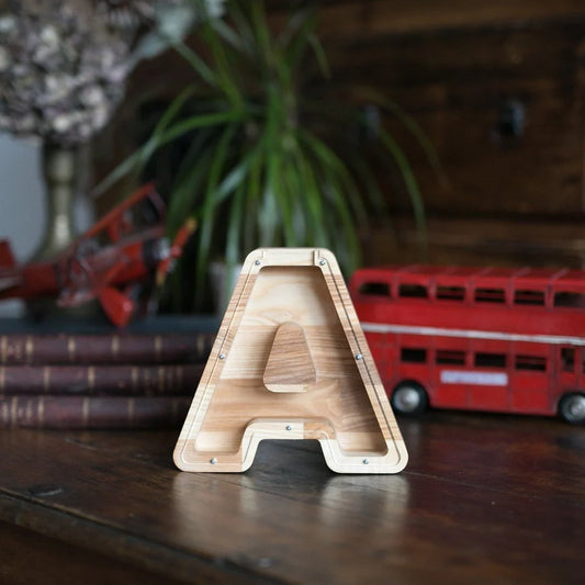 Maža medinė taupyklė "Raidė" (A-Ž, galimas graviravimas)