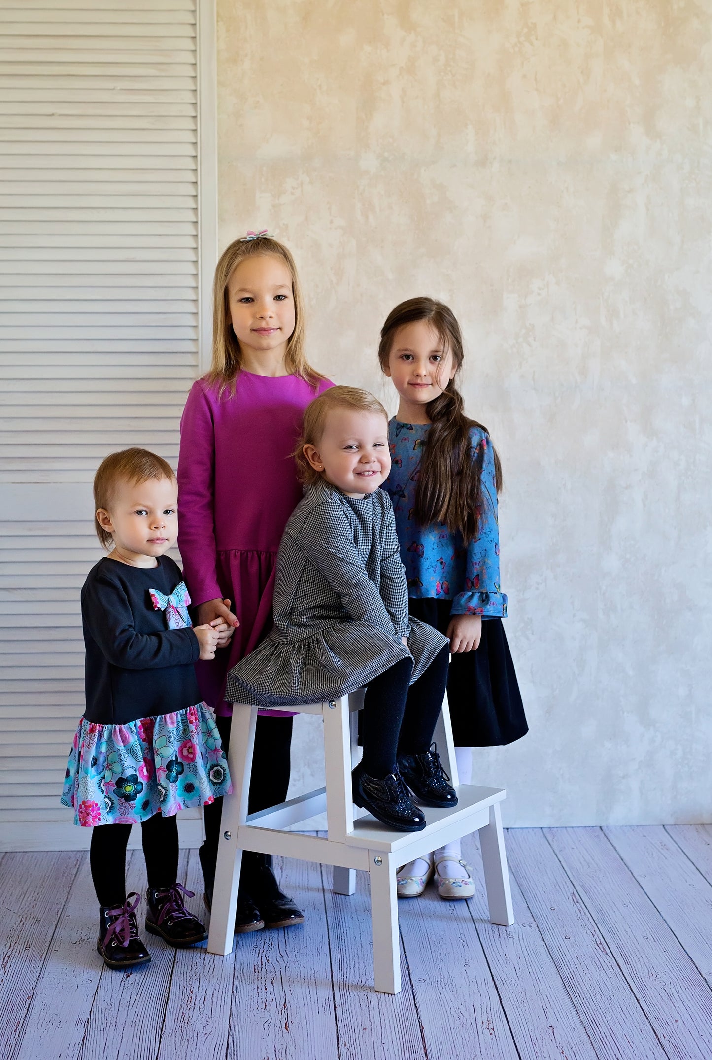 Suknelė "Kaspinas" (Įvairių spalvų)