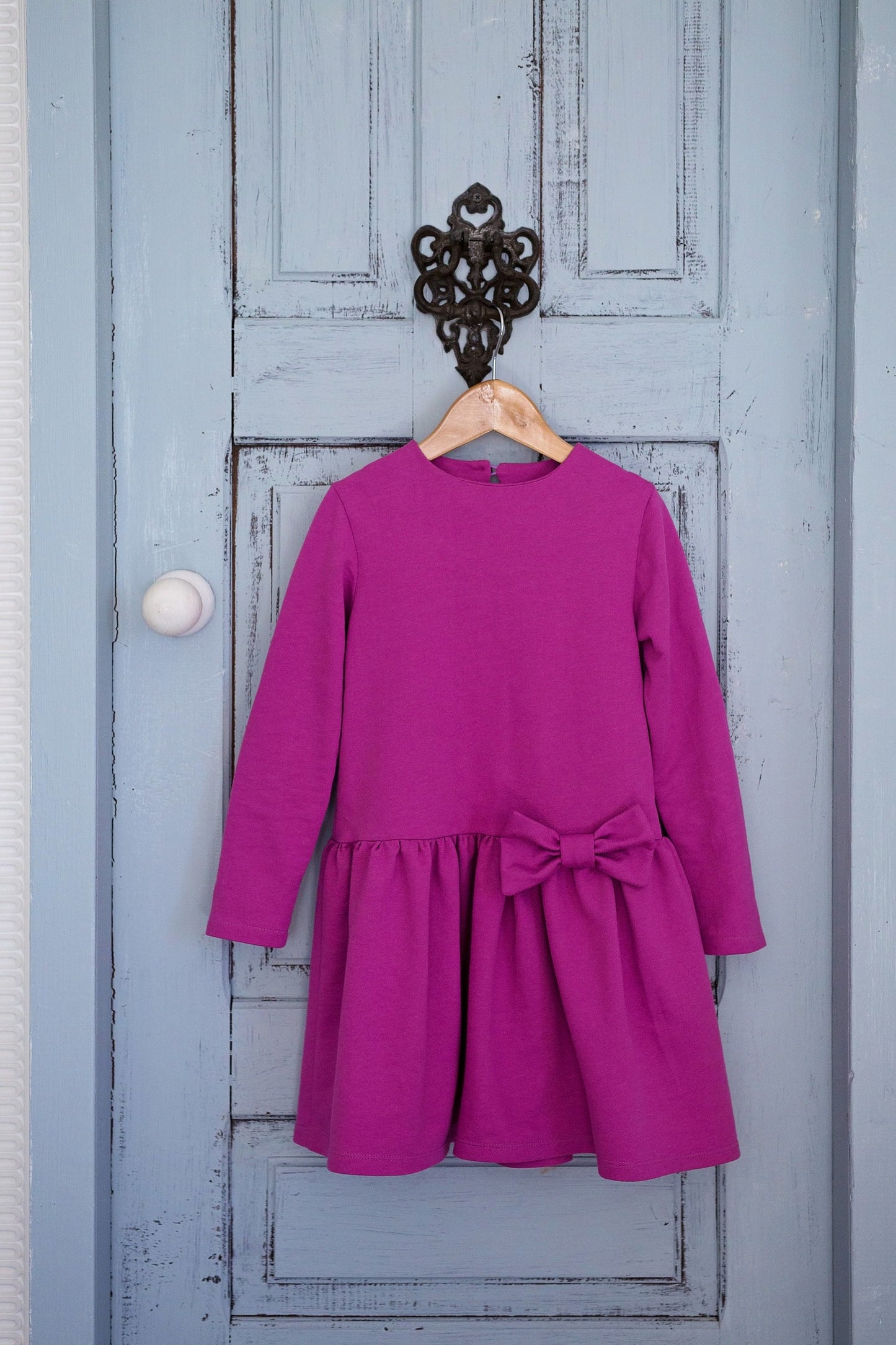 Suknelė "Kaspinas" (Įvairių spalvų)