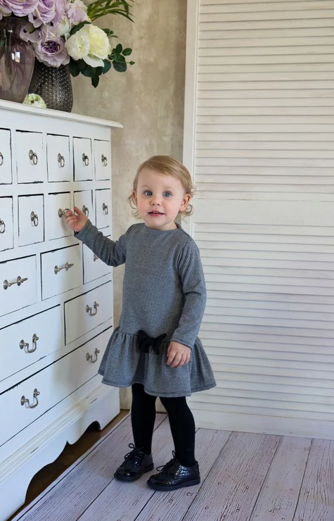 Suknelė "Juodi rombeliai"