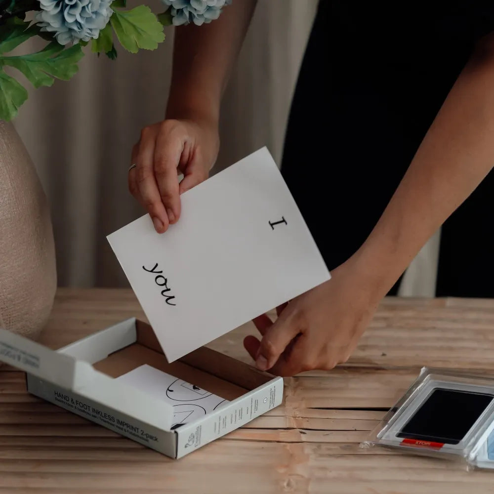 Kūdikio rankos/pėdos atspaudų lapeliai, mėlyna