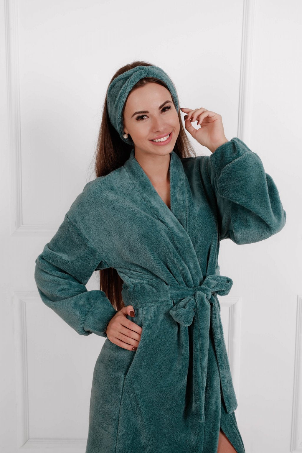 Minkštas žalias chalatas iš bambuko frotės