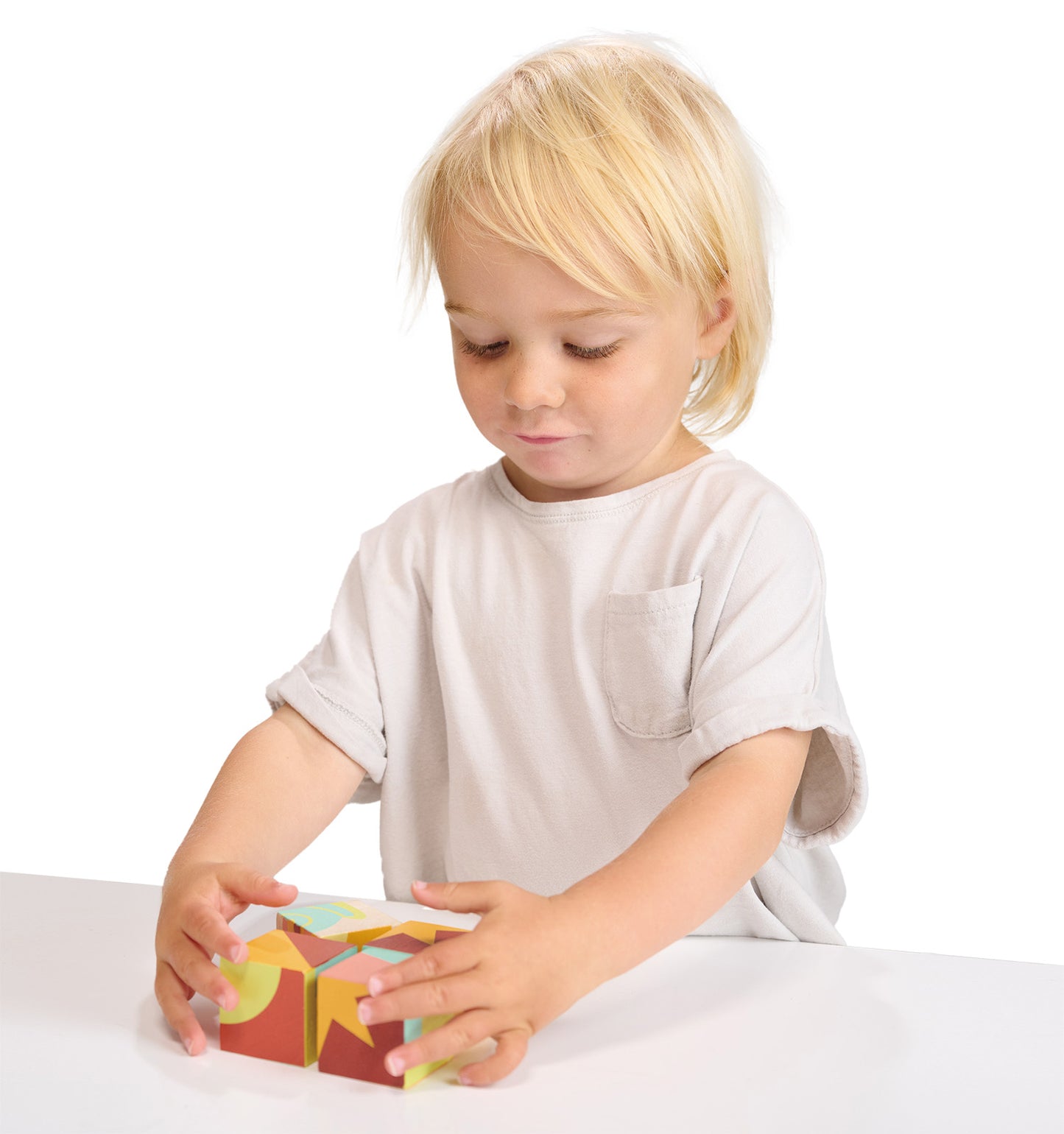 Mentari Kaladėlės su skirtingų formų paveikslais