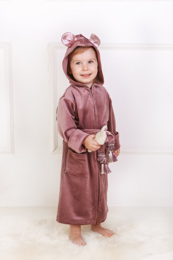 Vaikiškas tamsiai rožinis veliūrinis chalatas su užtrauktuku